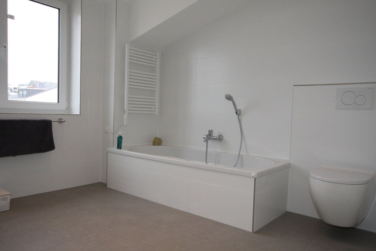 Pronájem bytu 4+1 131 m², Nieder-Olm, Porýní-Falc Pronájem bytu 4+1 131 m², Nieder-Olm, Porýní-Falc