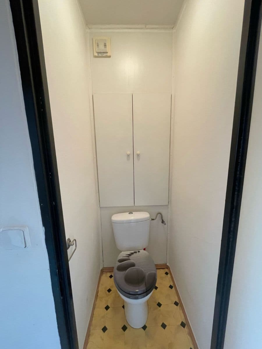 Pronájem bytu 1+kk 25 m², Nad Lesním divadlem, Praha, Praha Pronájem bytu 1+kk 25 m², Nad Lesním divadlem, Praha, Praha