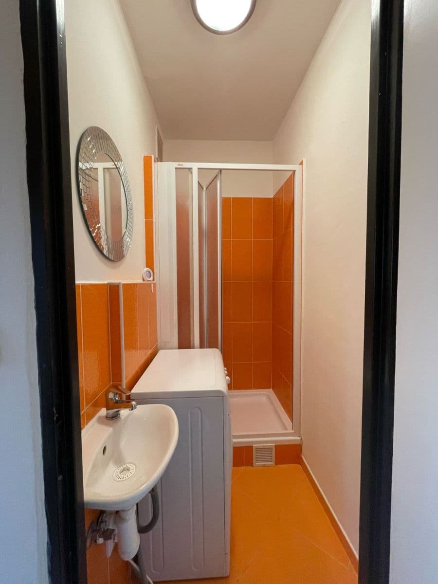 Pronájem bytu 1+kk 25 m², Nad Lesním divadlem, Praha, Praha Pronájem bytu 1+kk 25 m², Nad Lesním divadlem, Praha, Praha