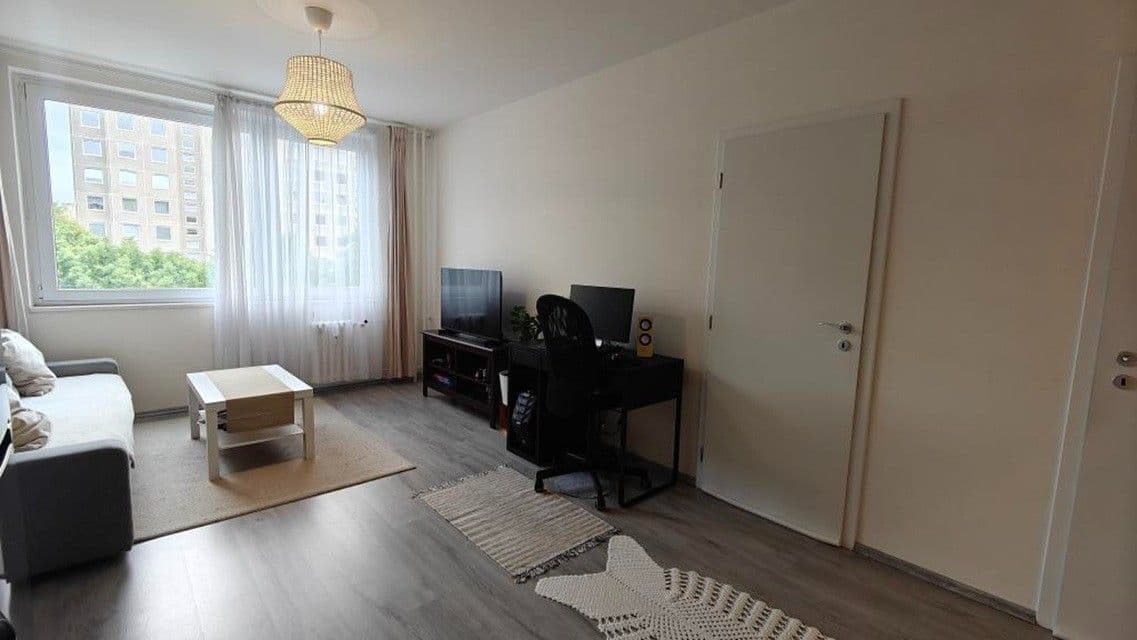 Prodej bytu 2+kk 42 m², Samohelova, Praha, Praha Prodej bytu 2+kk 42 m², Samohelova, Praha, Praha