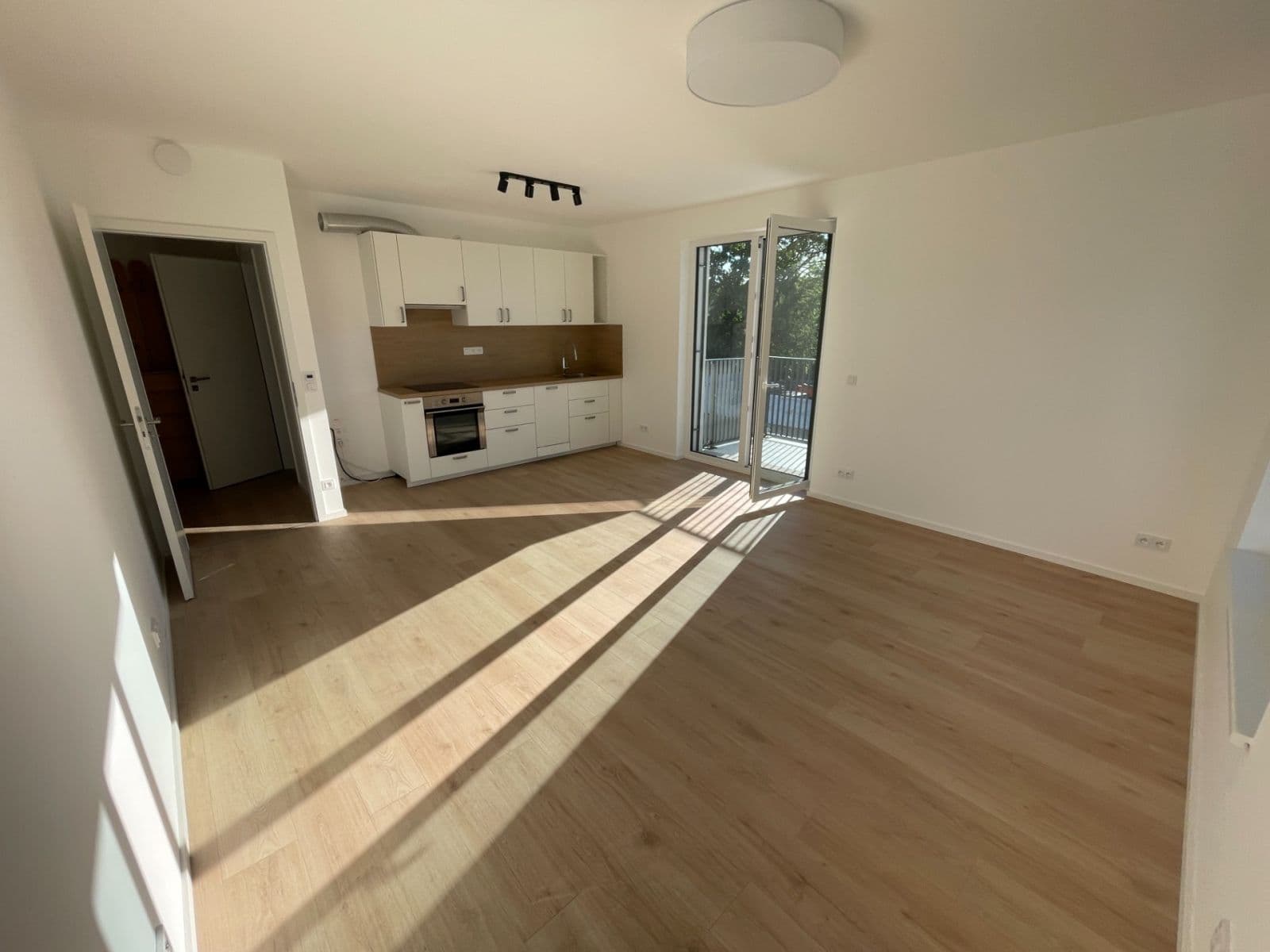 Pronájem bytu 2+kk 55 m², U Engerthu, Kladno, Středočeský kraj Pronájem bytu 2+kk 55 m², U Engerthu, Kladno, Středočeský kraj