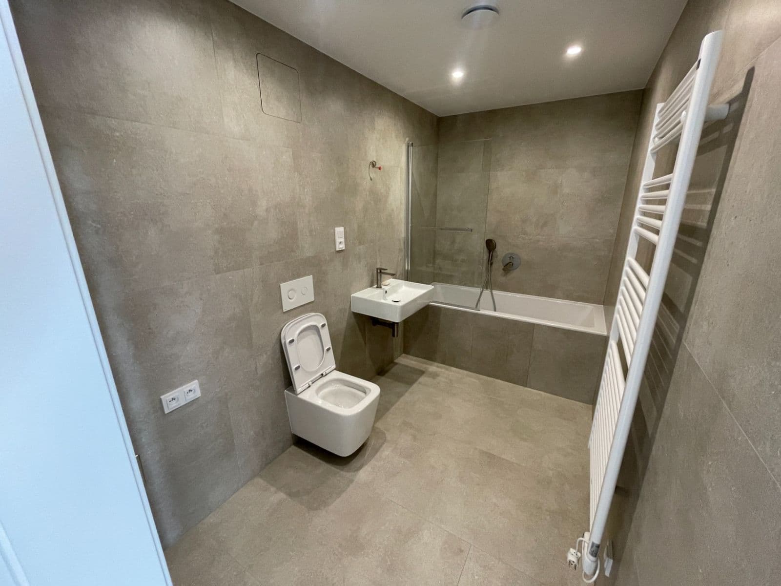 Pronájem bytu 2+kk 55 m², U Engerthu, Kladno, Středočeský kraj Pronájem bytu 2+kk 55 m², U Engerthu, Kladno, Středočeský kraj