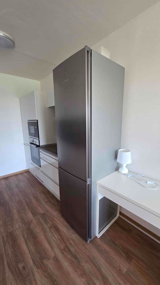 Pronájem bytu 2+kk 46 m², V Hůrkách, Praha, Praha Pronájem bytu 2+kk 46 m², V Hůrkách, Praha, Praha