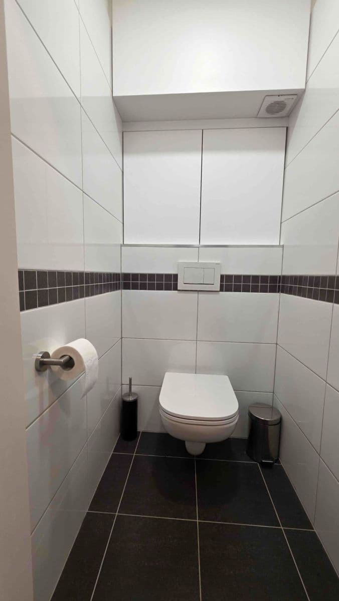 Pronájem bytu 2+kk 46 m², V Hůrkách, Praha, Praha Pronájem bytu 2+kk 46 m², V Hůrkách, Praha, Praha