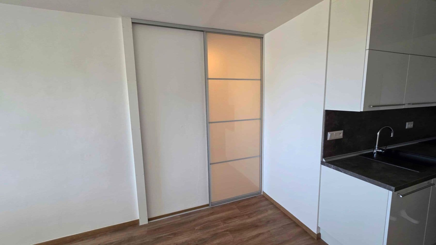 Pronájem bytu 2+kk 46 m², V Hůrkách, Praha, Praha Pronájem bytu 2+kk 46 m², V Hůrkách, Praha, Praha