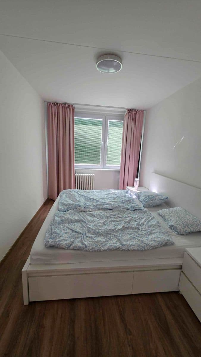 Pronájem bytu 2+kk 46 m², V Hůrkách, Praha, Praha Pronájem bytu 2+kk 46 m², V Hůrkách, Praha, Praha