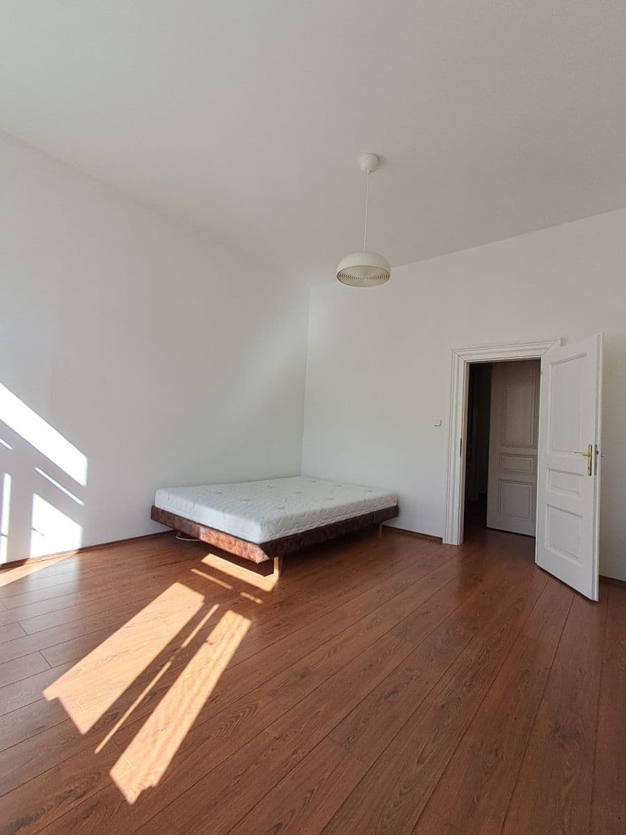 Pronájem bytu 4+1 114 m², Belgická, Praha, Praha Pronájem bytu 4+1 114 m², Belgická, Praha, Praha