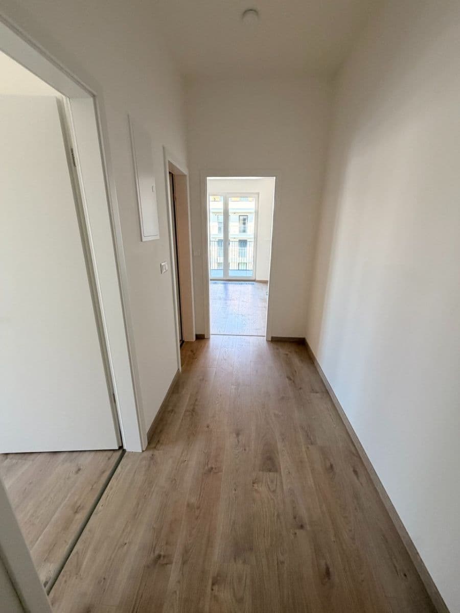 Pronájem bytu 2+kk 40 m², Haenkeho, Praha, Praha Pronájem bytu 2+kk 40 m², Haenkeho, Praha, Praha