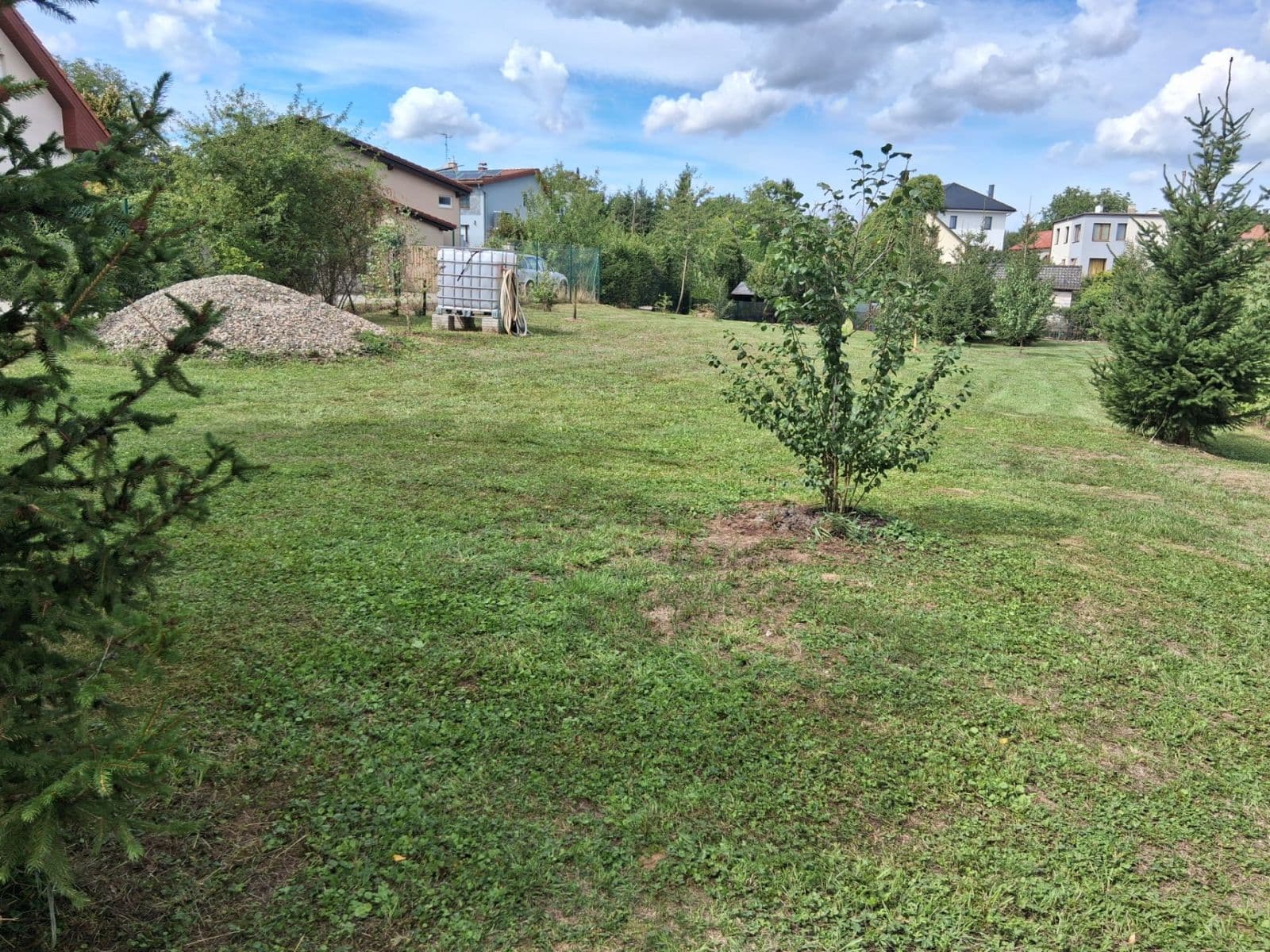 Pronájem pozemku 1.300 m², Roztoky, Středočeský kraj Pronájem pozemku 1.300 m², Roztoky, Středočeský kraj