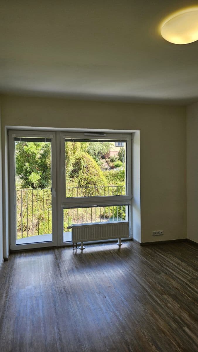 Pronájem bytu 1+kk 30 m², Sinkulova, Praha, Praha Pronájem bytu 1+kk 30 m², Sinkulova, Praha, Praha