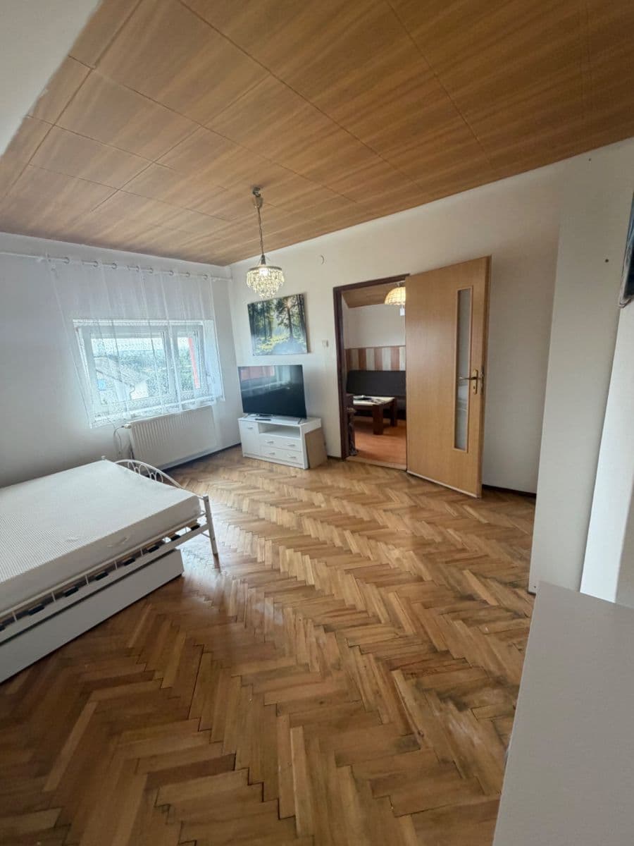 Pronájem bytu 2+1 68 m², Hejtmanská, Praha, Praha Pronájem bytu 2+1 68 m², Hejtmanská, Praha, Praha