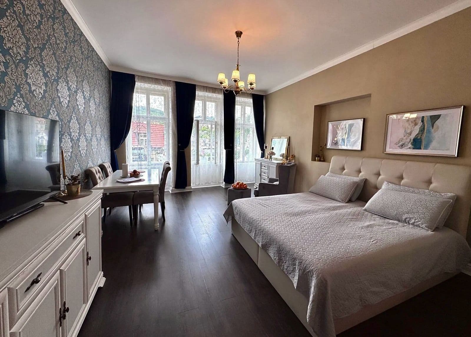 Prodej bytu 2+kk 48 m², Pod Jelením skokem, Karlovy Vary, Karlovarský kraj Prodej bytu 2+kk 48 m², Pod Jelením skokem, Karlovy Vary, Karlovarský kraj