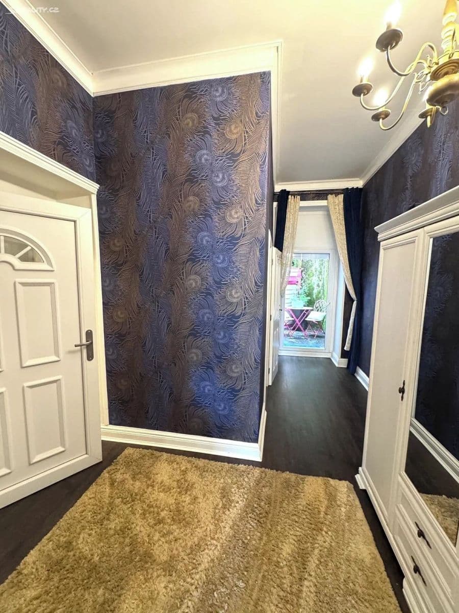 Prodej bytu 2+kk 48 m², Pod Jelením skokem, Karlovy Vary, Karlovarský kraj Prodej bytu 2+kk 48 m², Pod Jelením skokem, Karlovy Vary, Karlovarský kraj