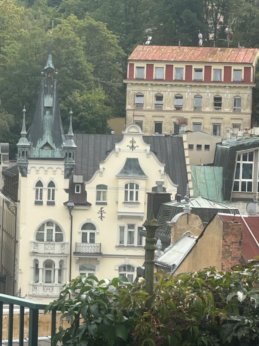 Prodej bytu 2+kk 48 m², Pod Jelením skokem, Karlovy Vary, Karlovarský kraj Prodej bytu 2+kk 48 m², Pod Jelením skokem, Karlovy Vary, Karlovarský kraj