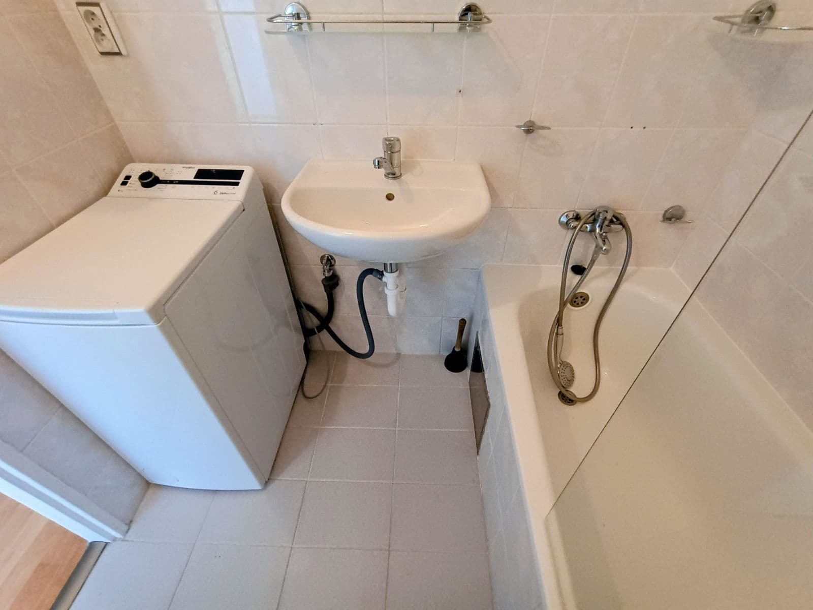 Pronájem bytu 3+kk 76 m², Pod Strání, Praha, Praha Pronájem bytu 3+kk 76 m², Pod Strání, Praha, Praha