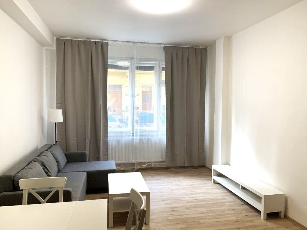 Pronájem bytu 2+kk 70 m², Ostrovní, Praha, Praha Pronájem bytu 2+kk 70 m², Ostrovní, Praha, Praha