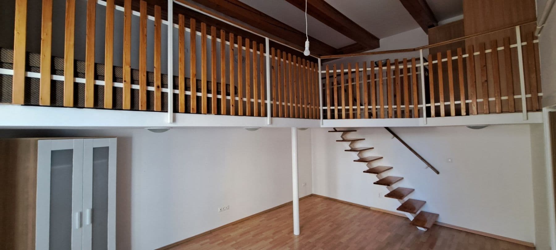 Pronájem bytu 2+kk 80 m², U podjezdu, Olomouc, Olomoucký kraj Pronájem bytu 2+kk 80 m², U podjezdu, Olomouc, Olomoucký kraj