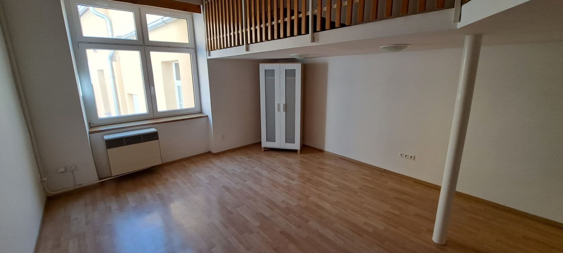 Pronájem bytu 2+kk 80 m², U podjezdu, Olomouc, Olomoucký kraj Pronájem bytu 2+kk 80 m², U podjezdu, Olomouc, Olomoucký kraj