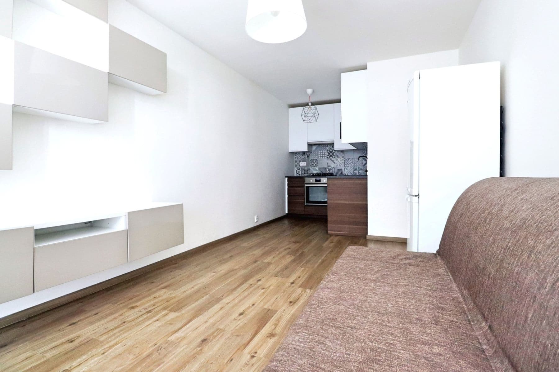 Pronájem bytu 2+kk 40 m², Litvínovská, Praha, Praha Pronájem bytu 2+kk 40 m², Litvínovská, Praha, Praha