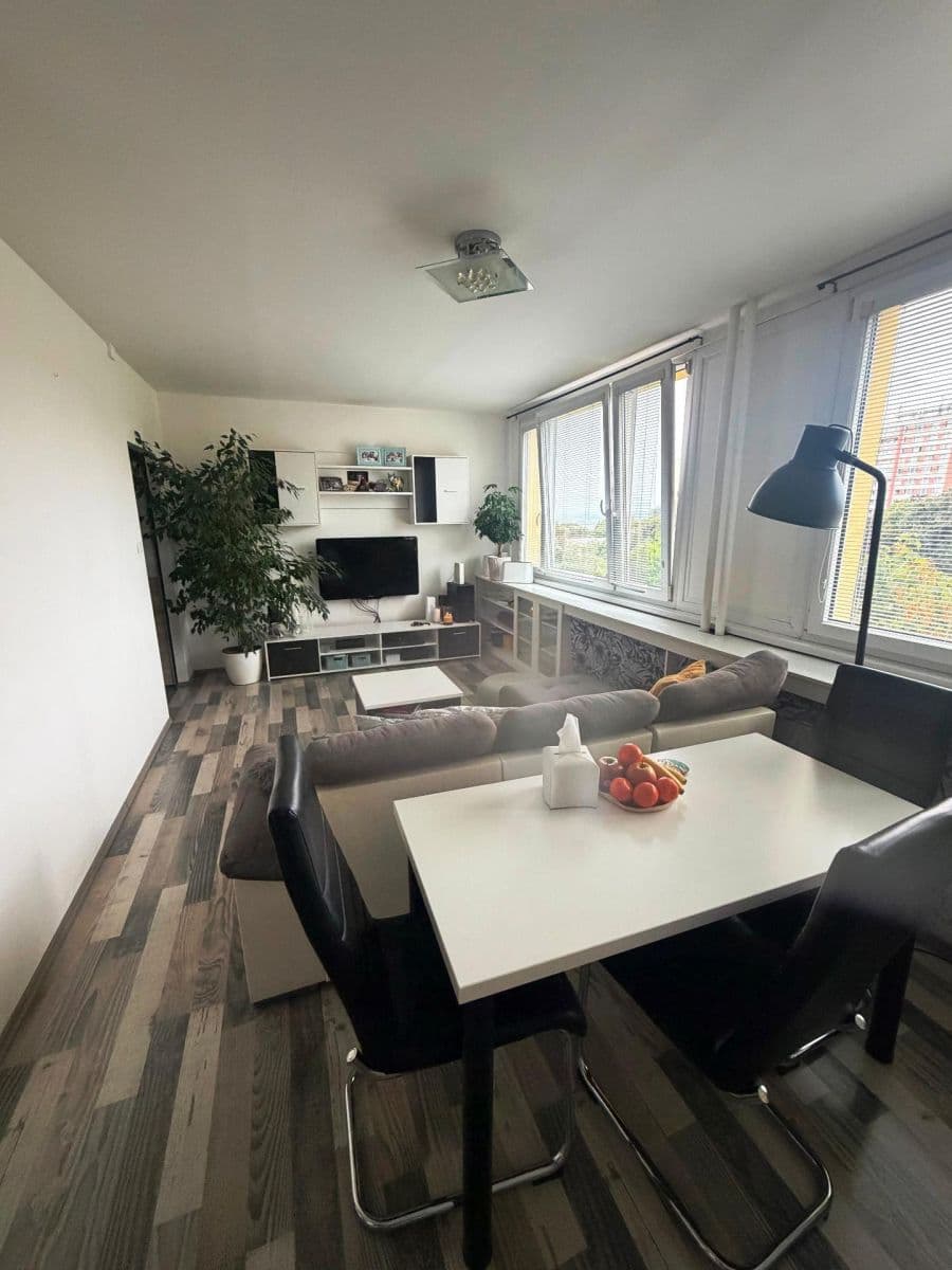 Pronájem bytu 2+1 55 m², Paláskova, Praha, Praha Pronájem bytu 2+1 55 m², Paláskova, Praha, Praha