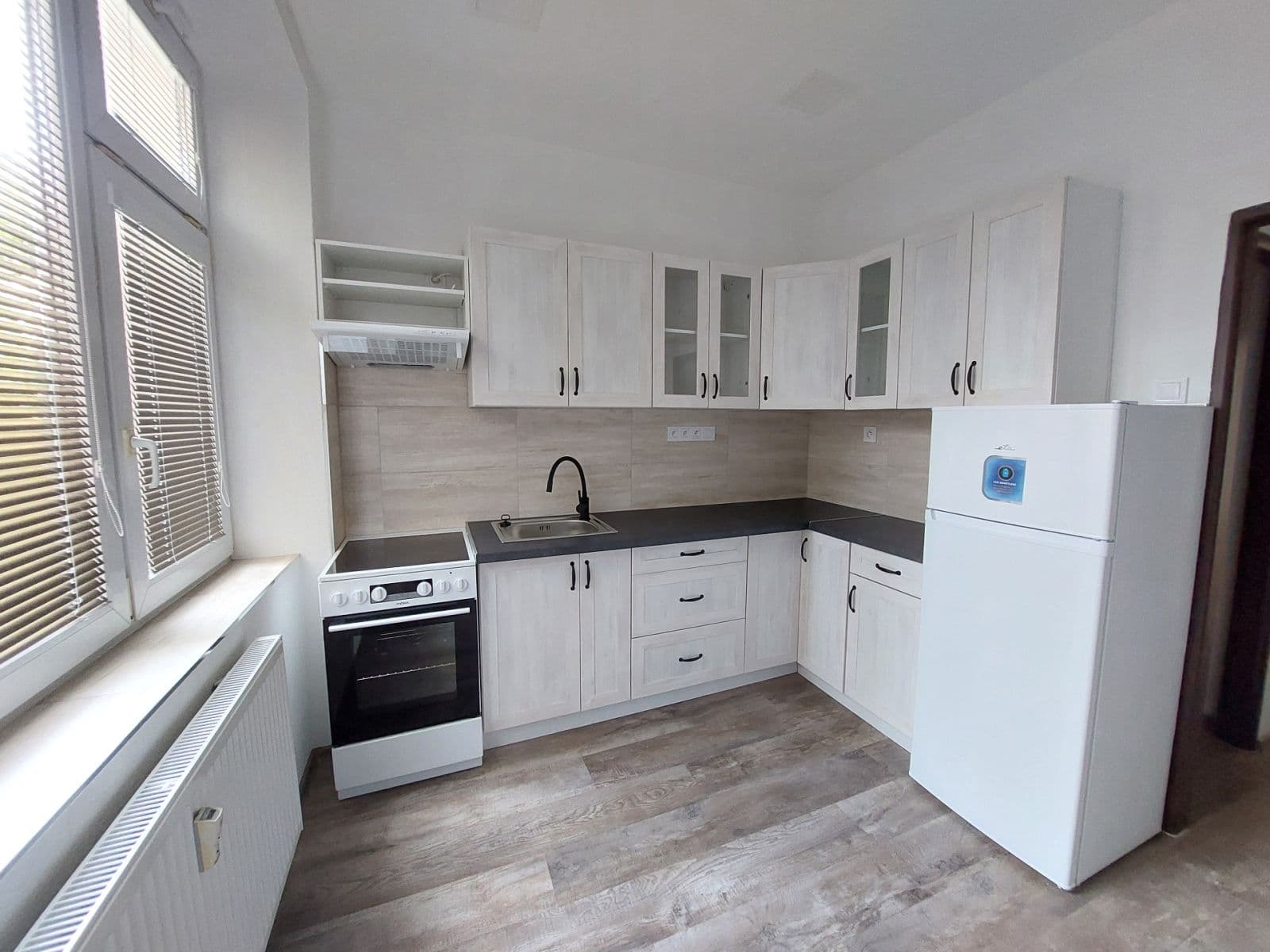 Pronájem bytu 1+1 33 m², Celní, Karlovy Vary, Karlovarský kraj Pronájem bytu 1+1 33 m², Celní, Karlovy Vary, Karlovarský kraj