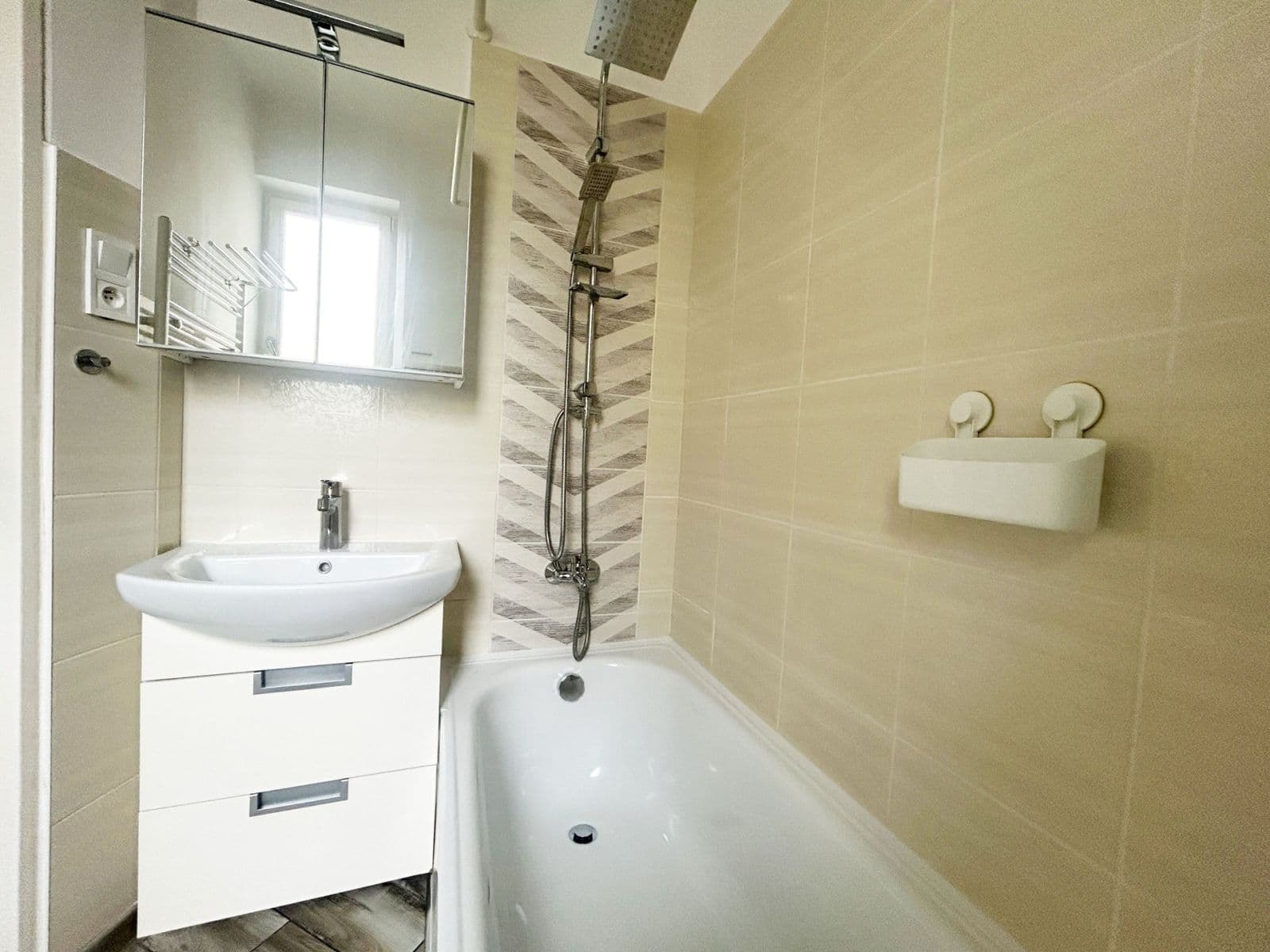 Pronájem bytu 2+kk 45 m², Stroupežnického, Praha, Praha Pronájem bytu 2+kk 45 m², Stroupežnického, Praha, Praha