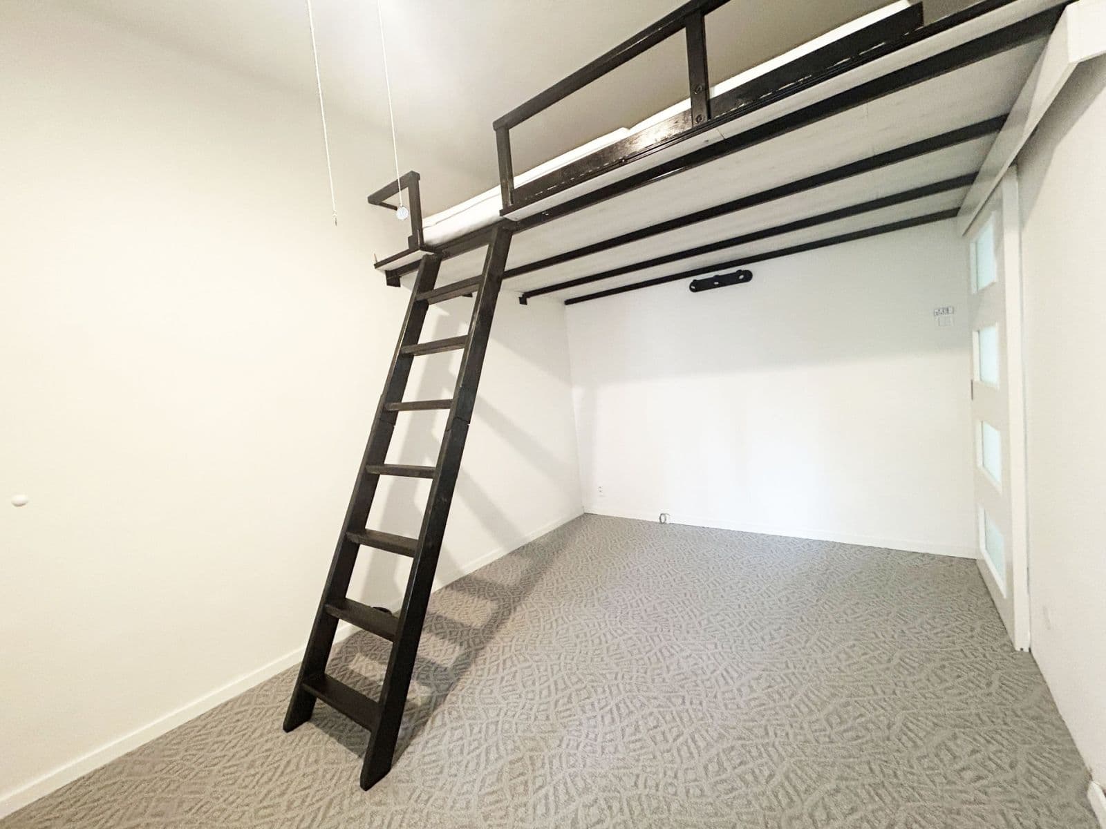 Pronájem bytu 2+kk 45 m², Stroupežnického, Praha, Praha Pronájem bytu 2+kk 45 m², Stroupežnického, Praha, Praha
