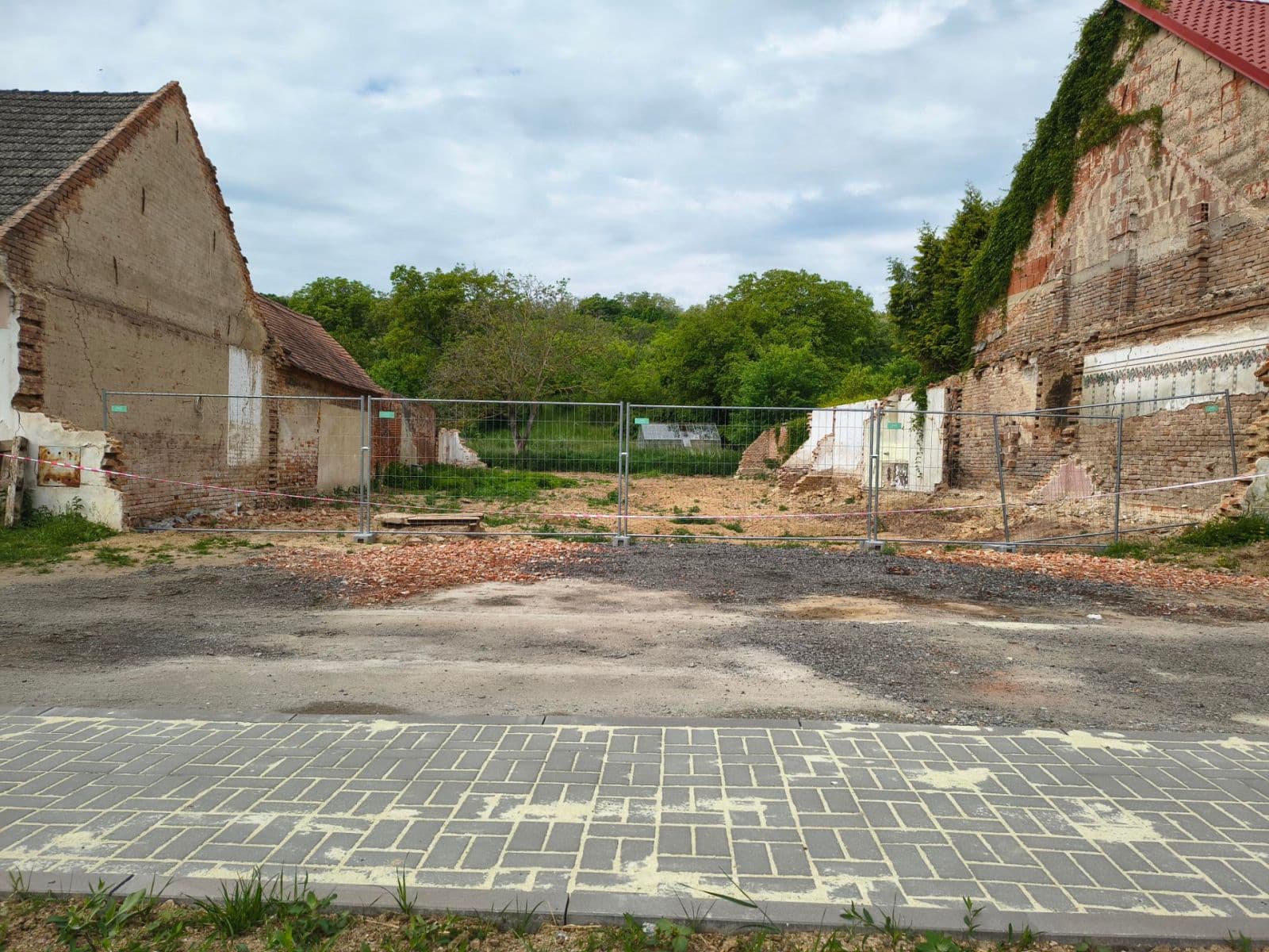 Prodej pozemku 3.400 m², Mělčany, Jihomoravský kraj Prodej pozemku 3.400 m², Mělčany, Jihomoravský kraj