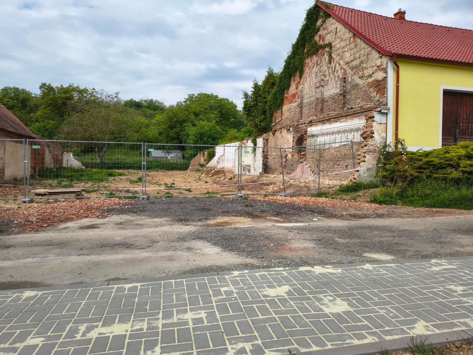 Prodej pozemku 3.400 m², Mělčany, Jihomoravský kraj Prodej pozemku 3.400 m², Mělčany, Jihomoravský kraj