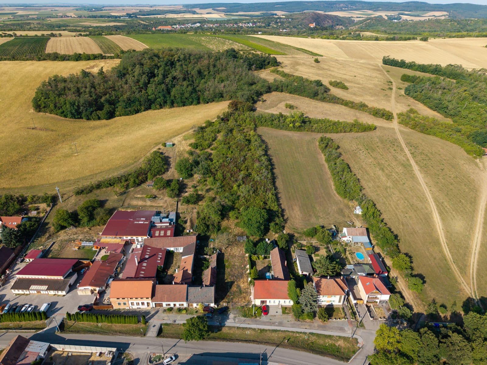 Prodej pozemku 3.400 m², Mělčany, Jihomoravský kraj Prodej pozemku 3.400 m², Mělčany, Jihomoravský kraj