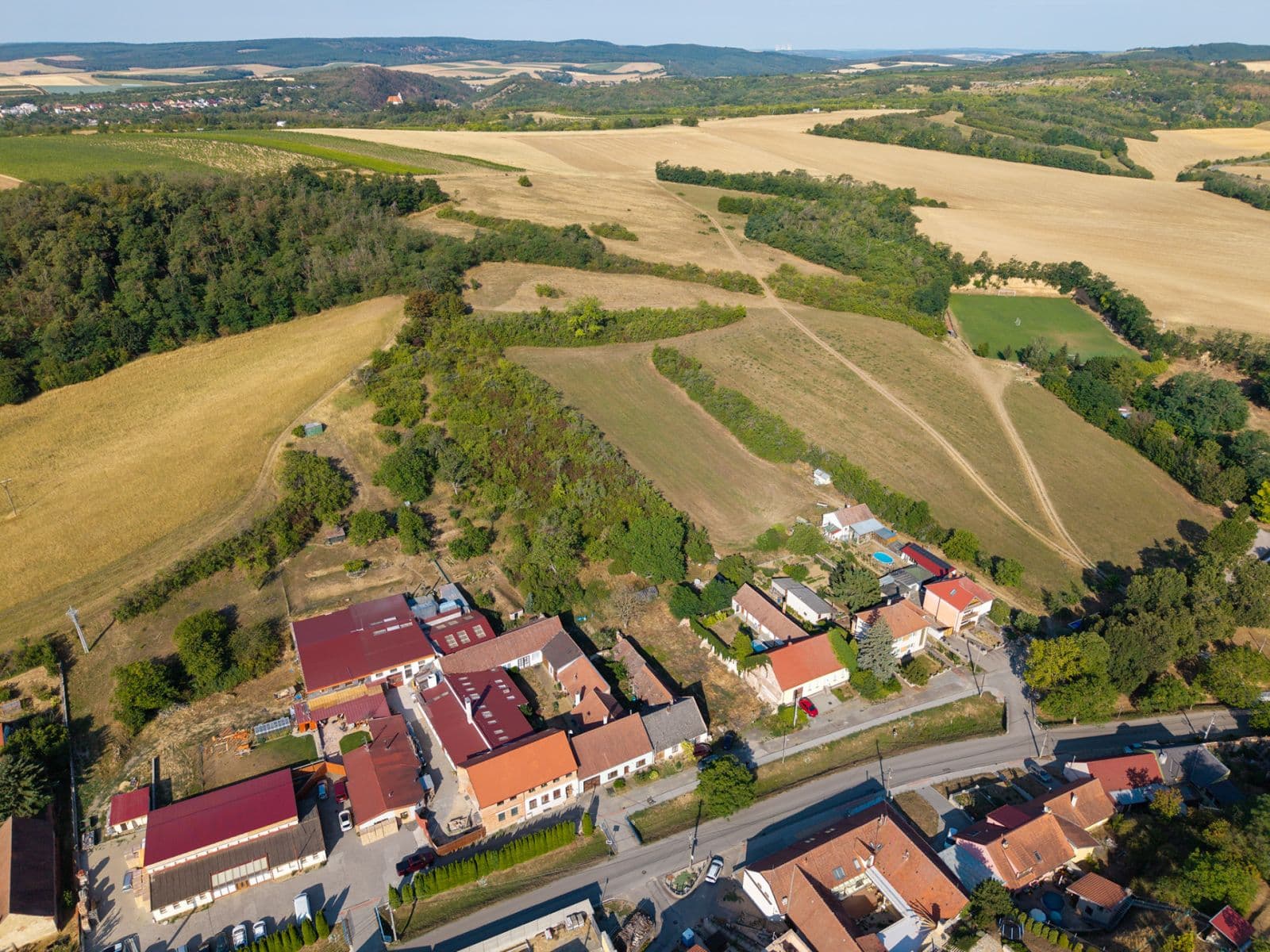 Prodej pozemku 3.400 m², Mělčany, Jihomoravský kraj Prodej pozemku 3.400 m², Mělčany, Jihomoravský kraj