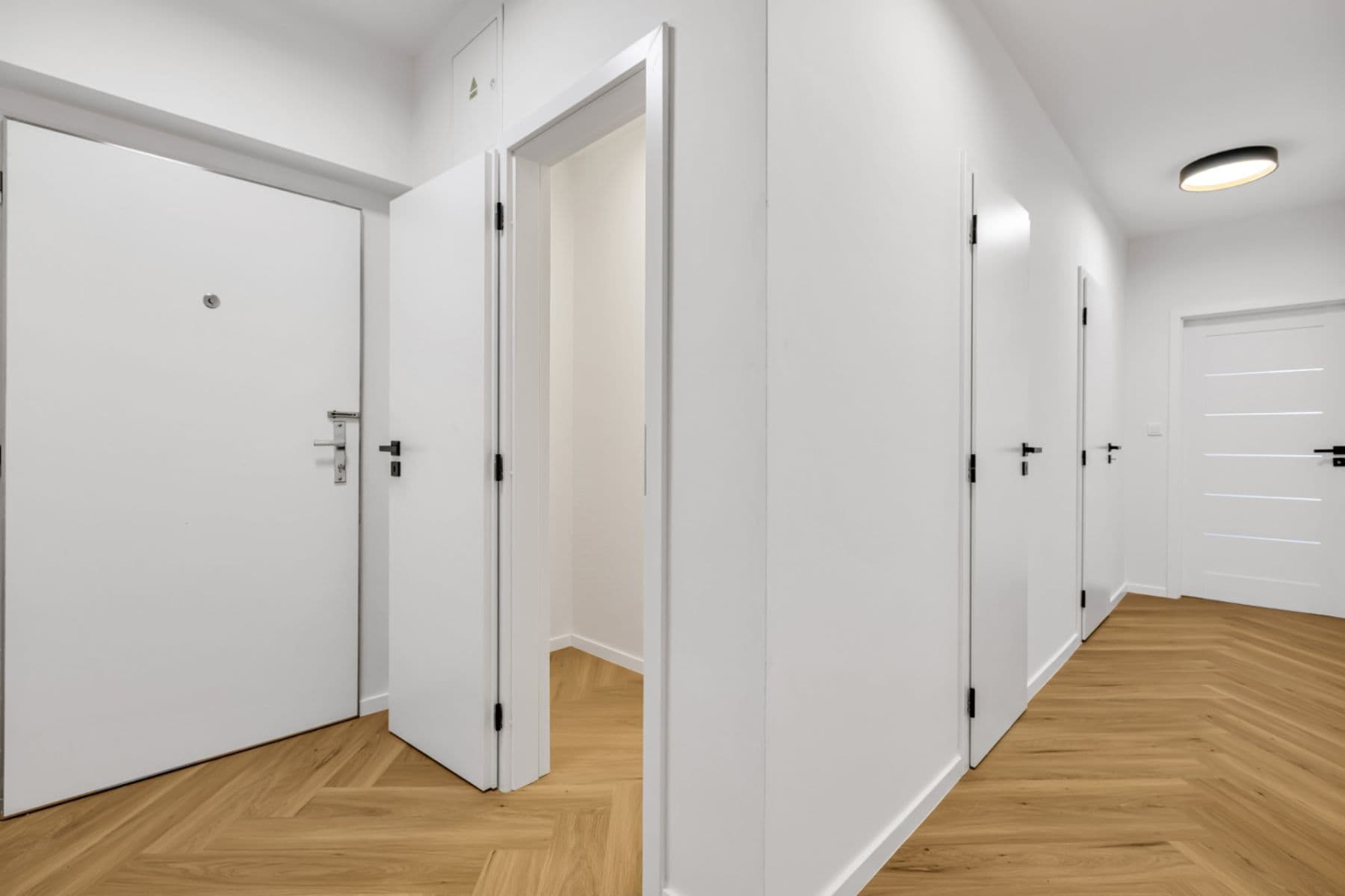 Prodej bytu 2+kk 65 m², Zlonická, Praha, Praha Prodej bytu 2+kk 65 m², Zlonická, Praha, Praha