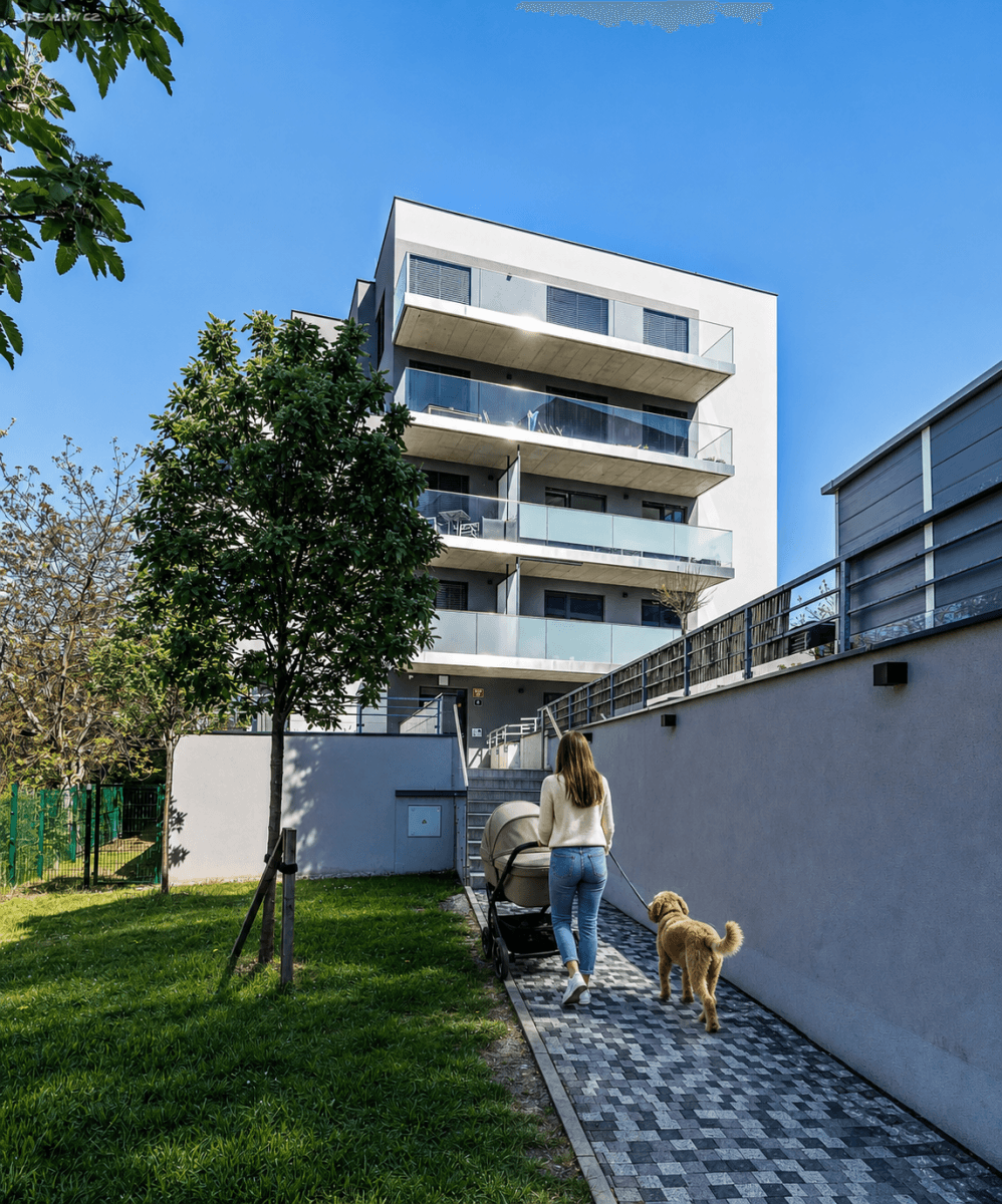 Pronájem bytu 3+kk 105 m², Česká, Praha, Praha Pronájem bytu 3+kk 105 m², Česká, Praha, Praha