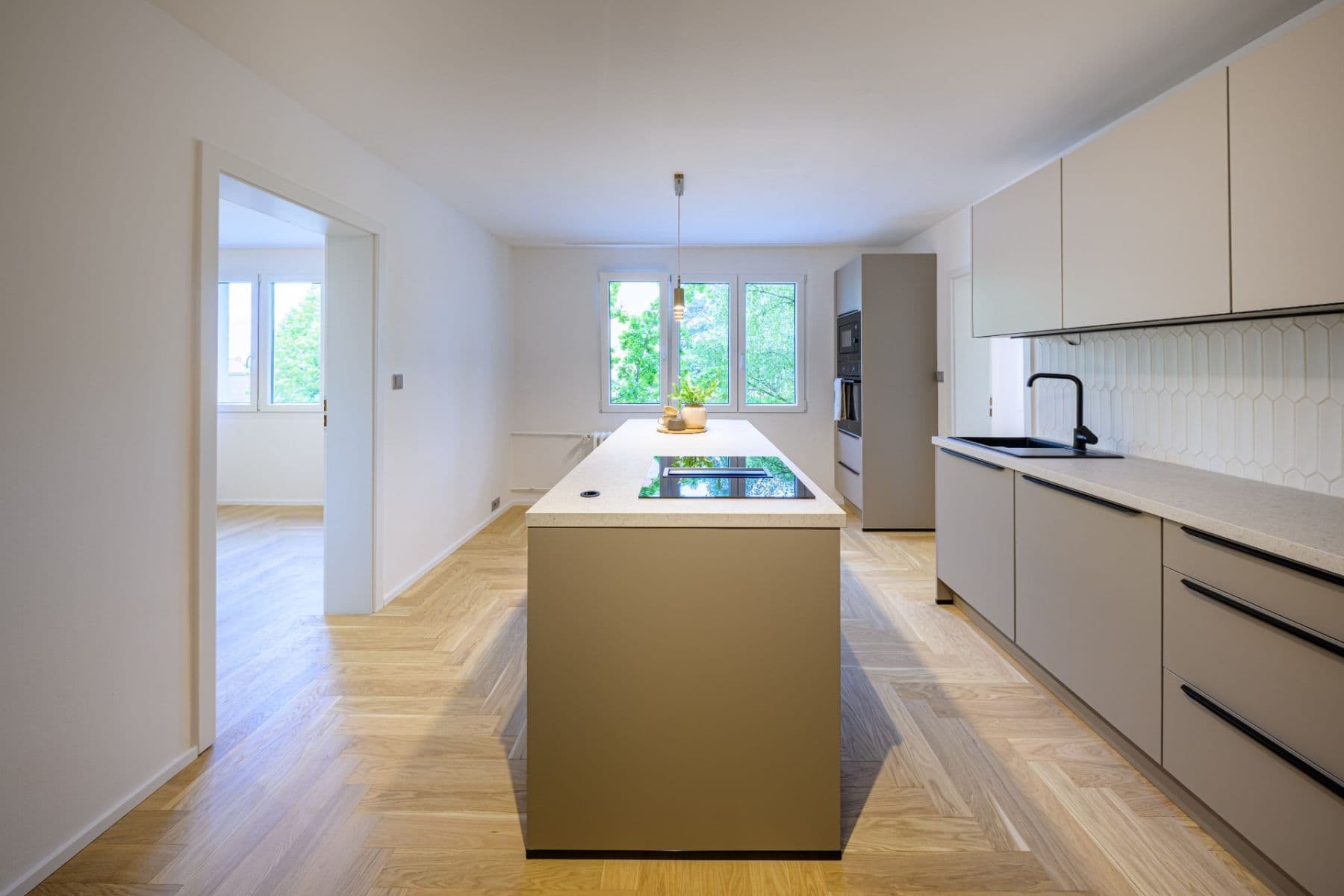 Prodej bytu 3+kk 54 m², Dlouhá, Plzeň, Plzeňský kraj Prodej bytu 3+kk 54 m², Dlouhá, Plzeň, Plzeňský kraj