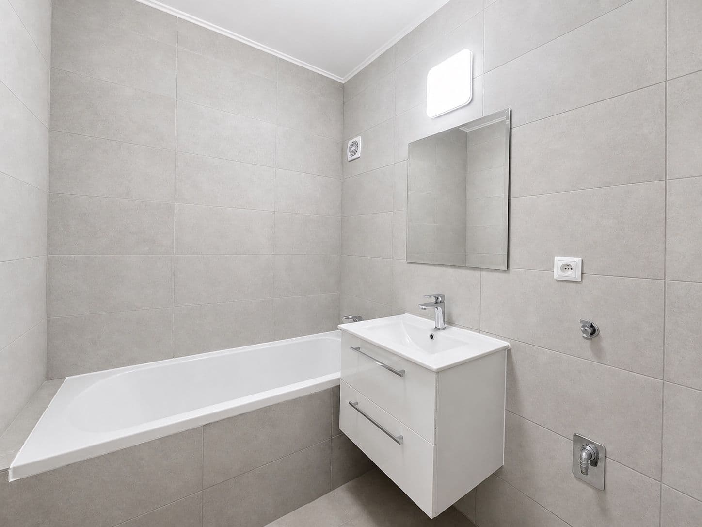 Pronájem bytu 3+1 102 m², K Haltýři, Praha, Praha Pronájem bytu 3+1 102 m², K Haltýři, Praha, Praha