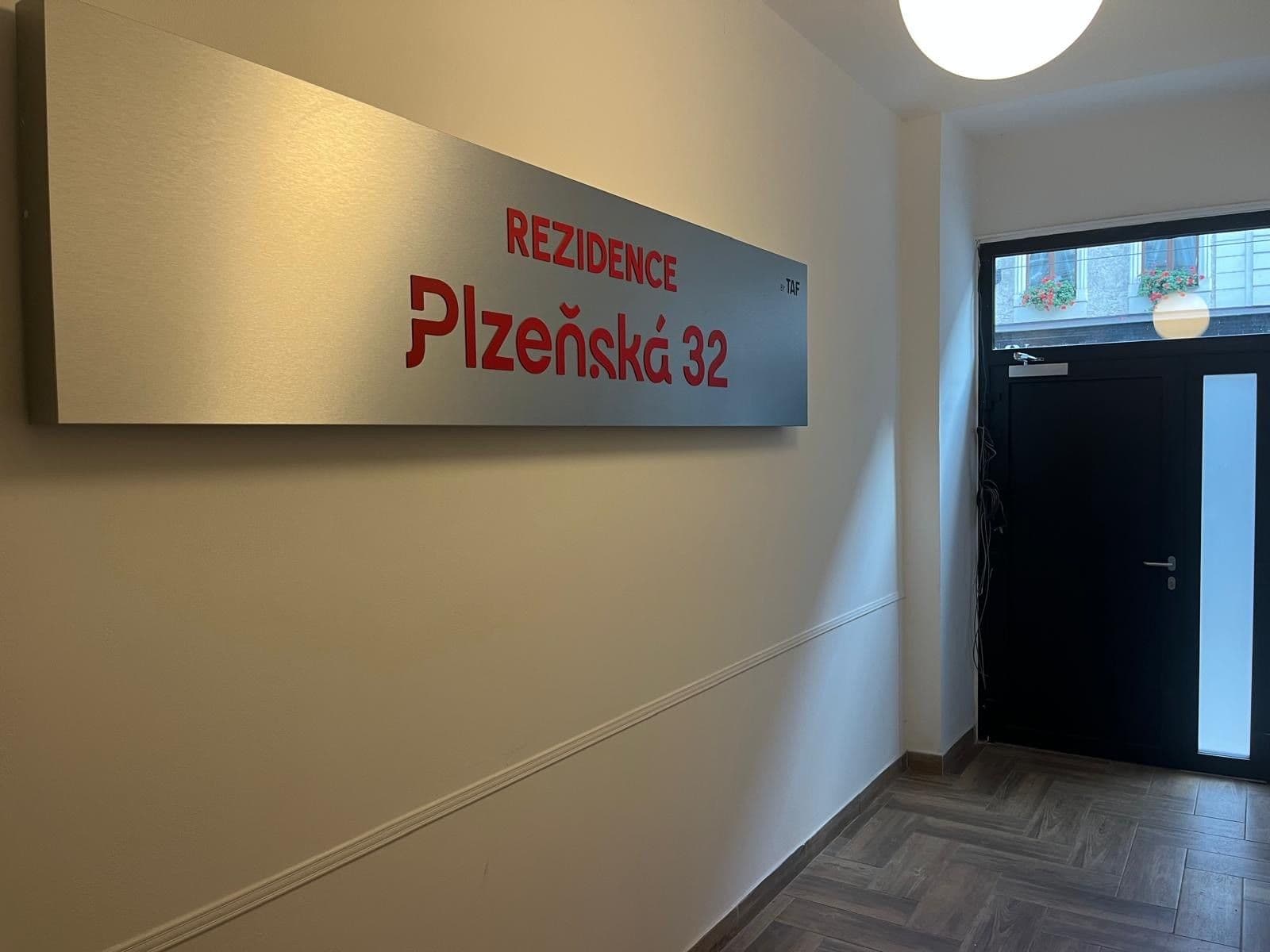 Pronájem nebytového prostoru 15 m², Plzeňská, Praha, Praha Pronájem nebytového prostoru 15 m², Plzeňská, Praha, Praha
