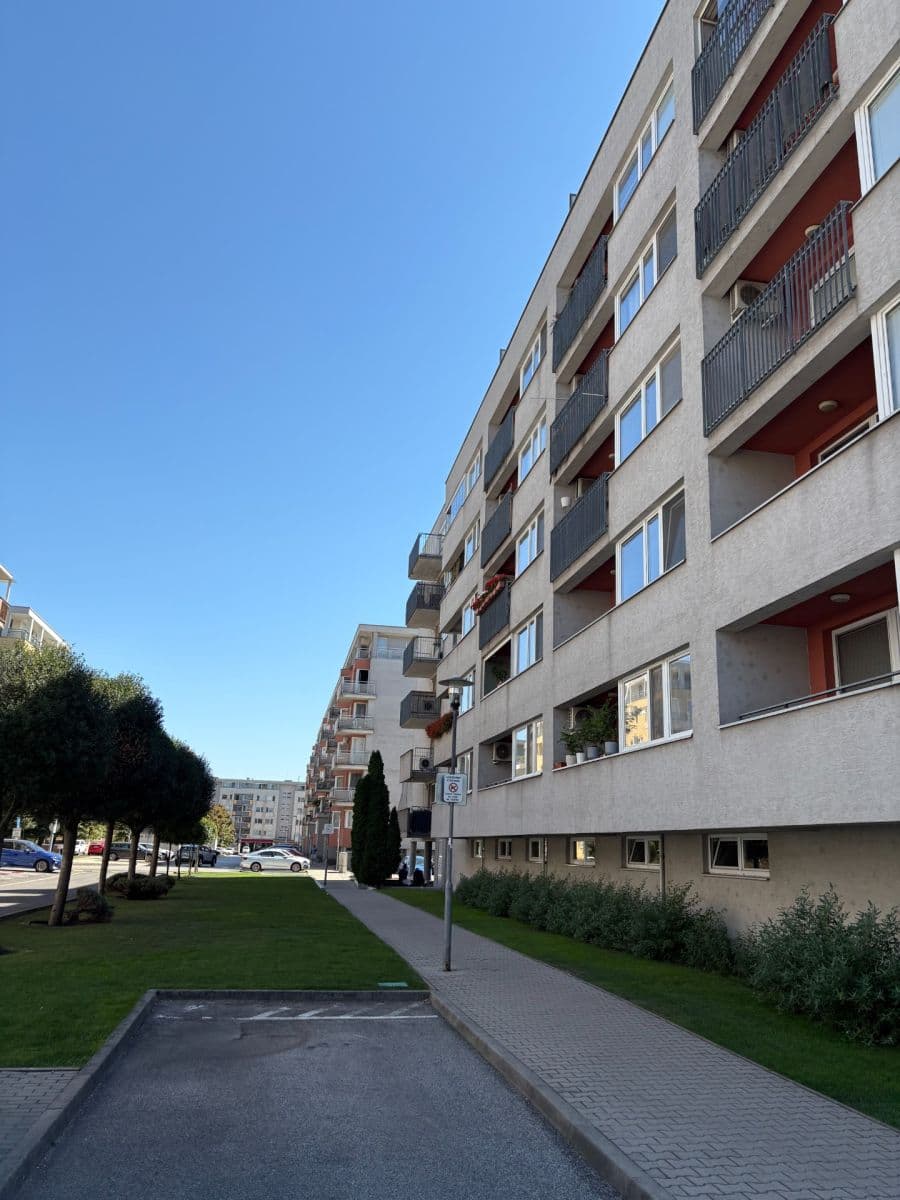 Prodej bytu 2+1 58 m², Na križovatkách, Ružinov, Bratislavský kraj Prodej bytu 2+1 58 m², Na križovatkách, Ružinov, Bratislavský kraj
