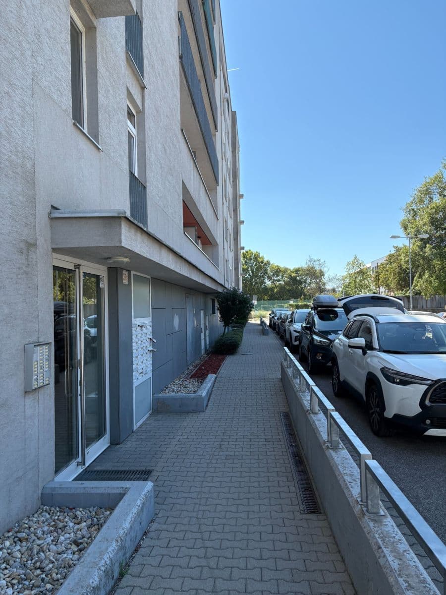 Prodej bytu 2+1 58 m², Na križovatkách, Ružinov, Bratislavský kraj Prodej bytu 2+1 58 m², Na križovatkách, Ružinov, Bratislavský kraj