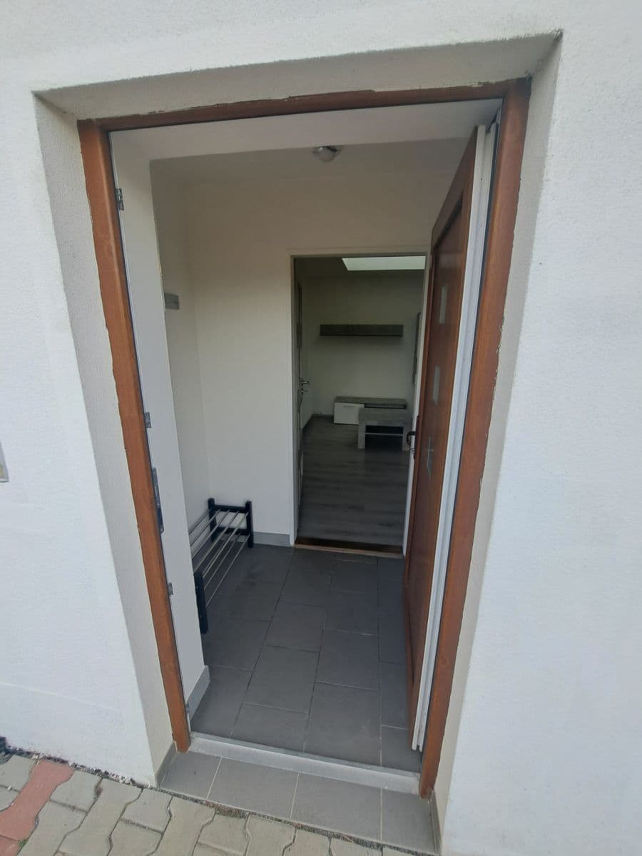 Pronájem bytu 3+kk 60 m², Libeř, Středočeský kraj Pronájem bytu 3+kk 60 m², Libeř, Středočeský kraj