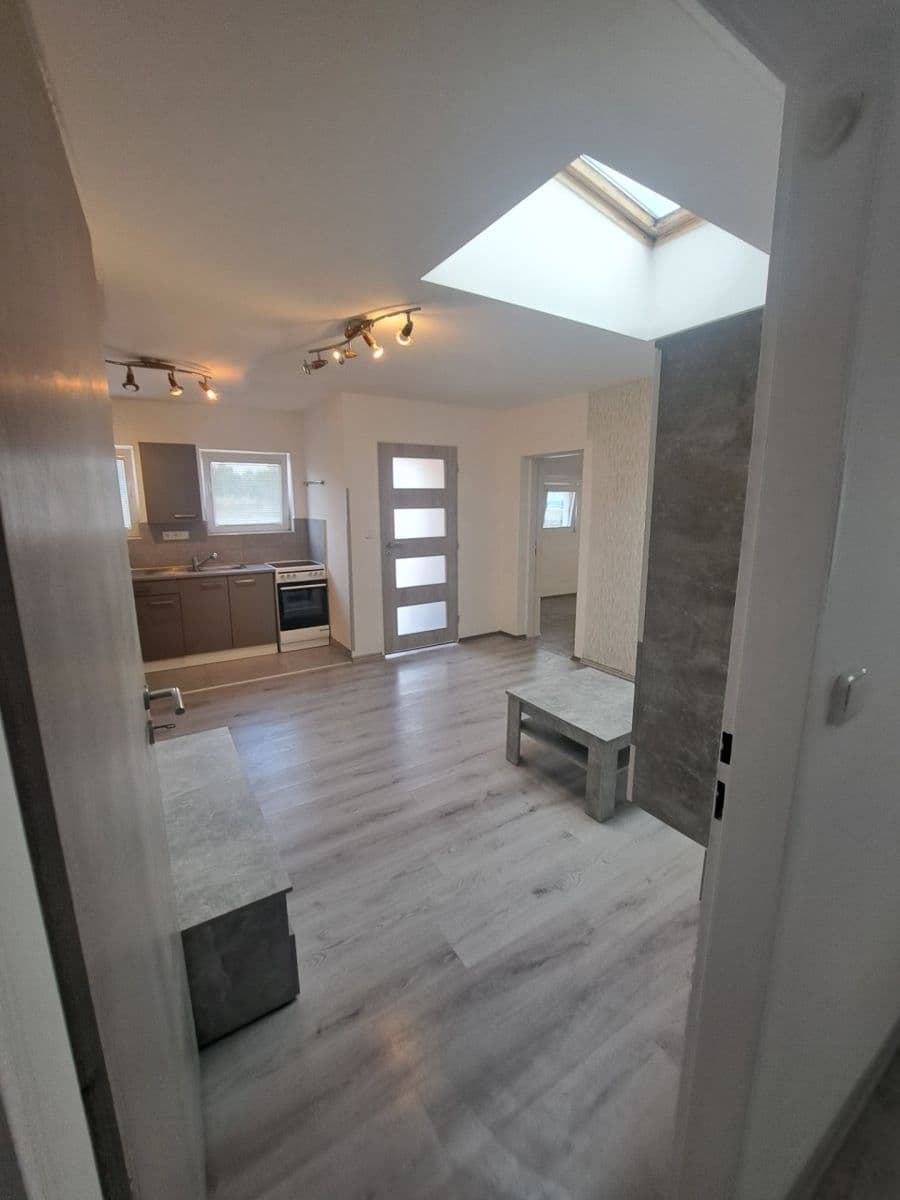 Pronájem bytu 3+kk 60 m², Libeř, Středočeský kraj Pronájem bytu 3+kk 60 m², Libeř, Středočeský kraj