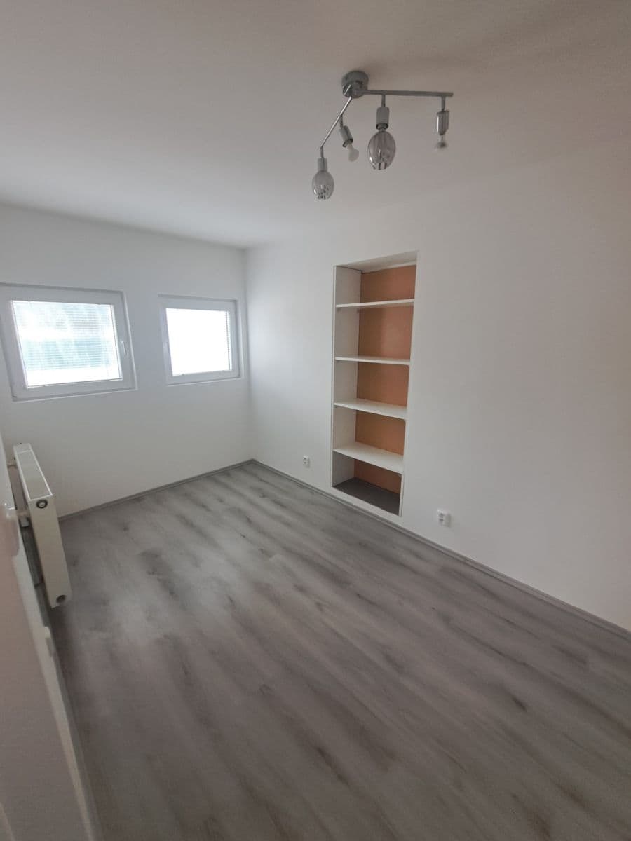 Pronájem bytu 3+kk 60 m², Libeř, Středočeský kraj Pronájem bytu 3+kk 60 m², Libeř, Středočeský kraj