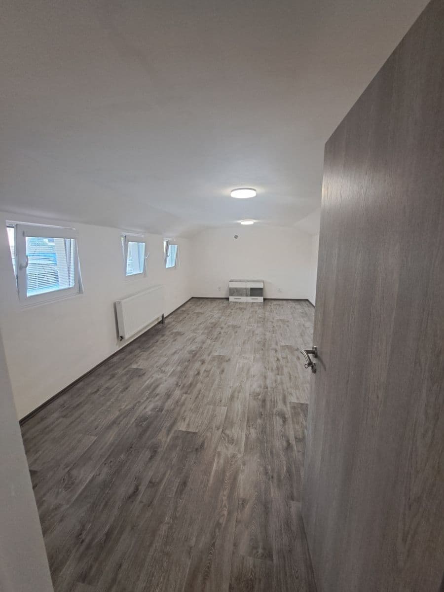 Pronájem bytu 3+kk 60 m², Libeř, Středočeský kraj Pronájem bytu 3+kk 60 m², Libeř, Středočeský kraj
