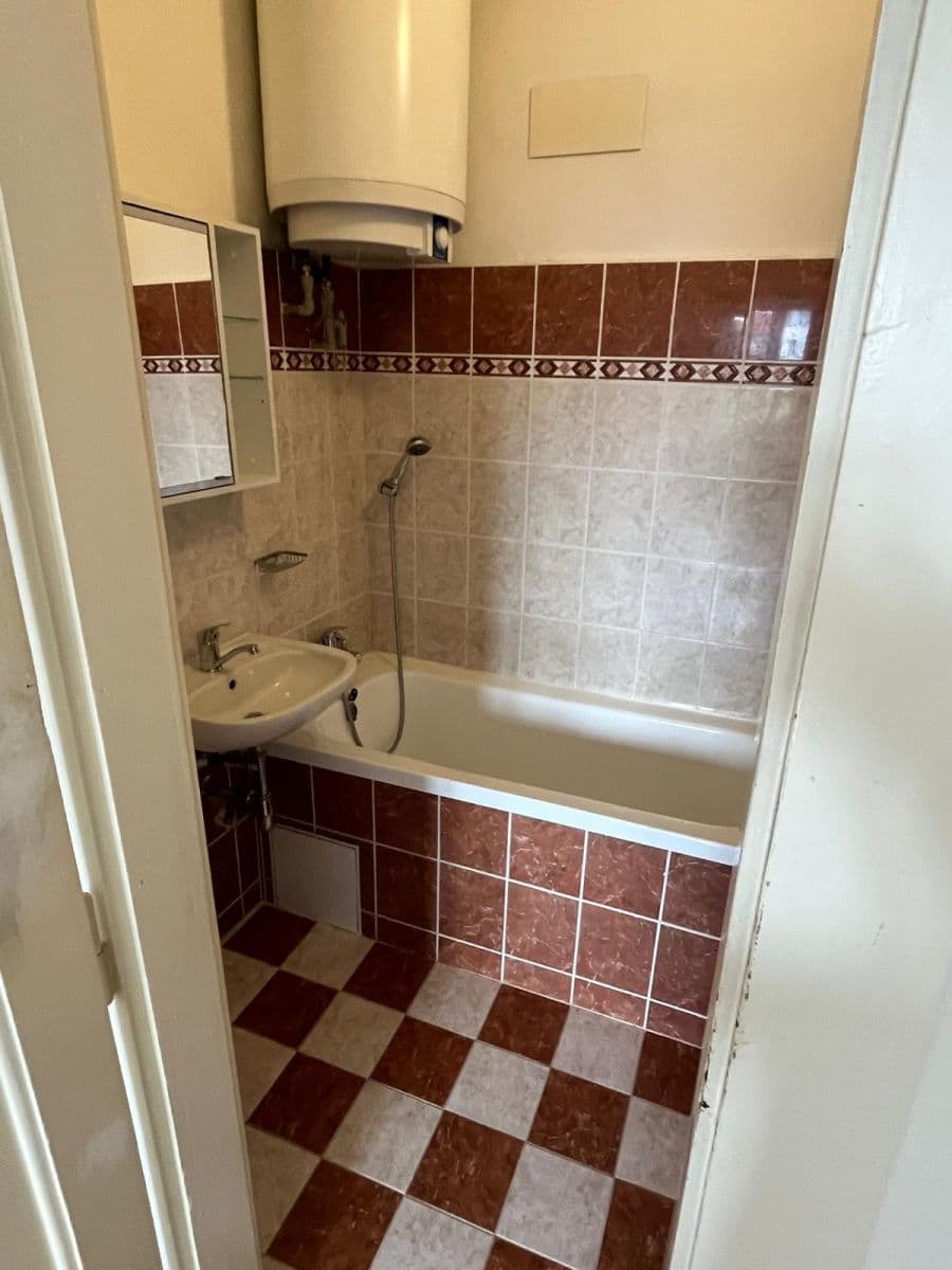 Pronájem bytu 1+1 43 m², Maroldova, Praha, Praha Pronájem bytu 1+1 43 m², Maroldova, Praha, Praha