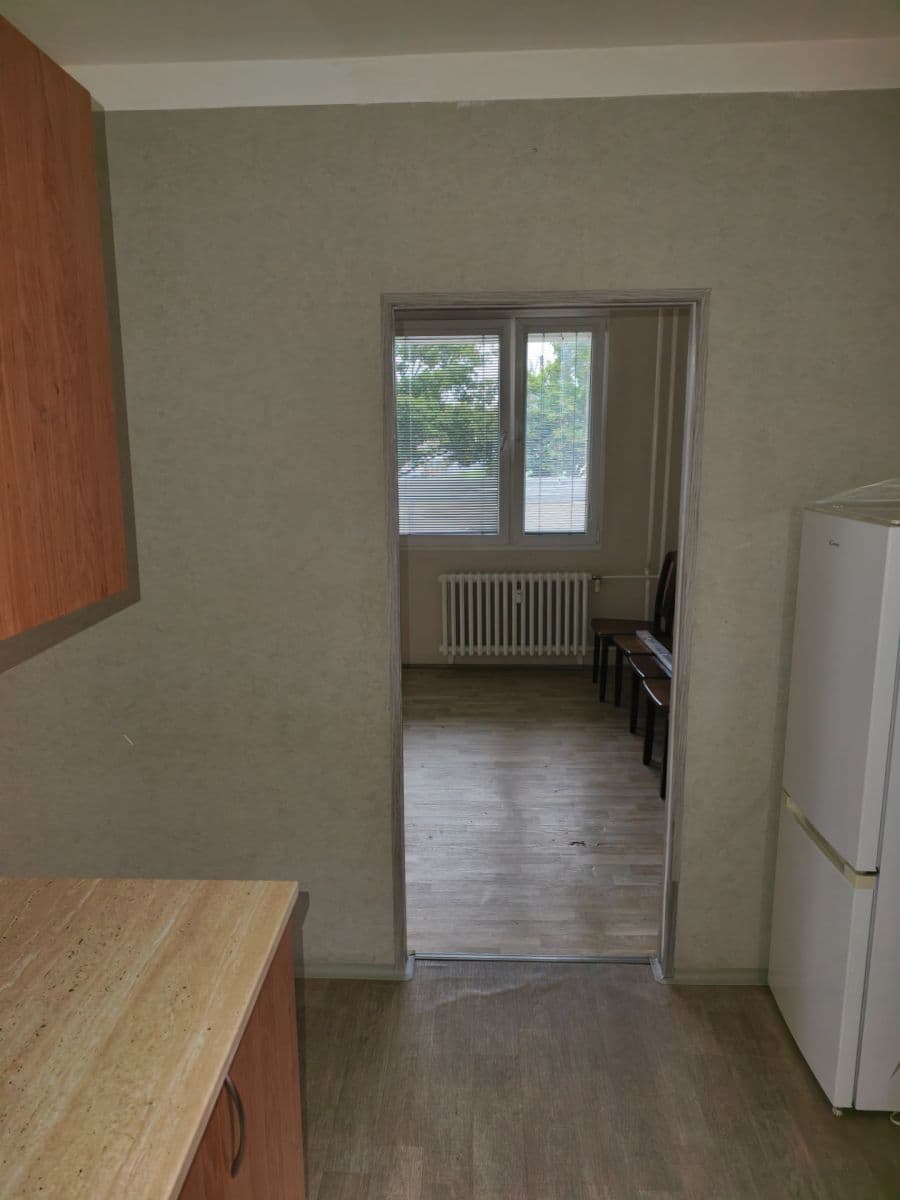 Pronájem bytu 3+1 76 m², Hřebečská, Kladno, Středočeský kraj Pronájem bytu 3+1 76 m², Hřebečská, Kladno, Středočeský kraj