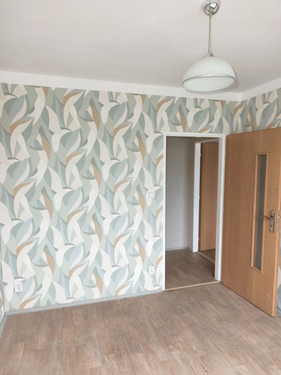 Pronájem bytu 3+1 76 m², Hřebečská, Kladno, Středočeský kraj Pronájem bytu 3+1 76 m², Hřebečská, Kladno, Středočeský kraj