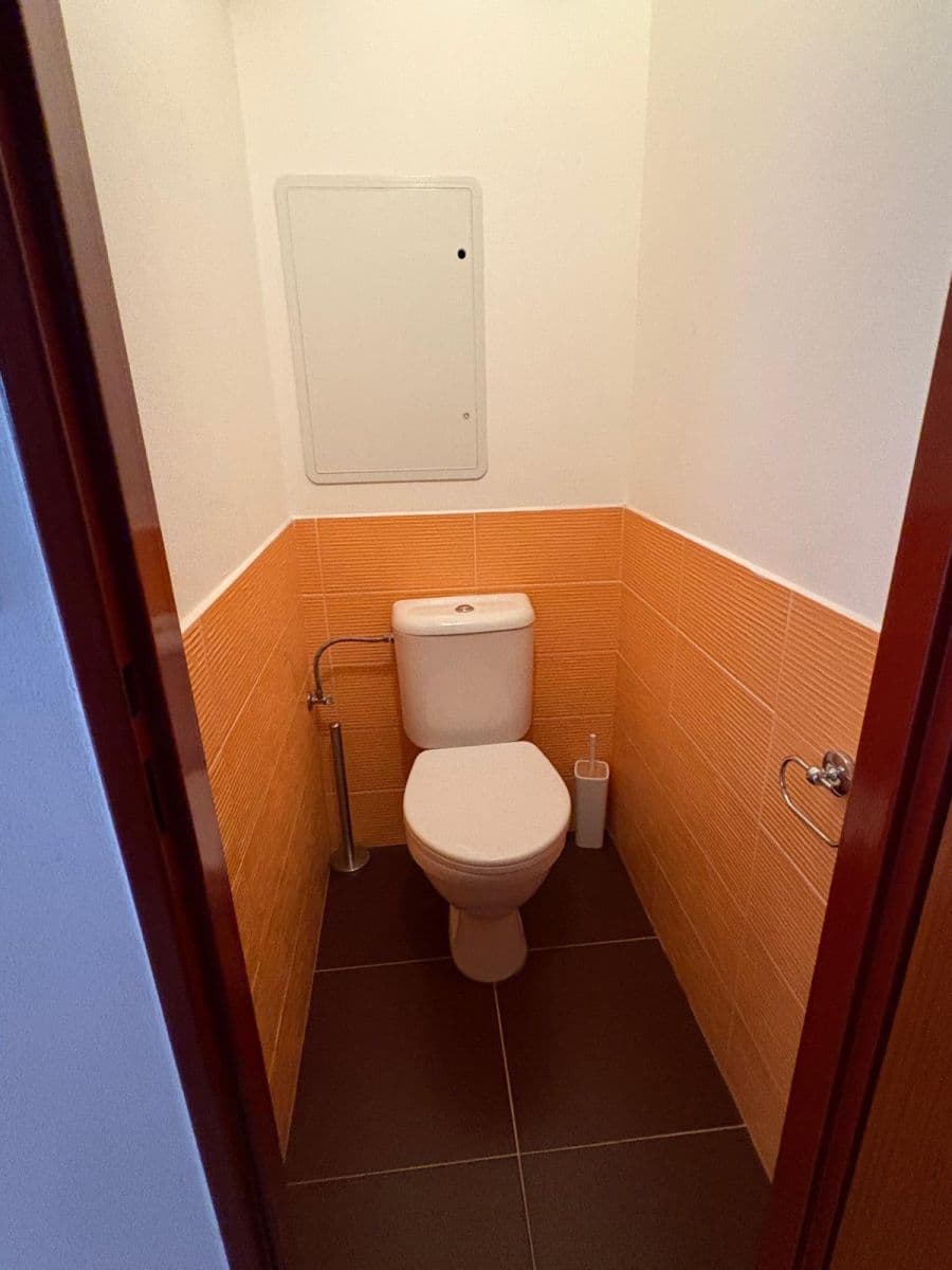 Pronájem bytu 3+1 68 m², Na Bezděkově, Benešov, Středočeský kraj Pronájem bytu 3+1 68 m², Na Bezděkově, Benešov, Středočeský kraj