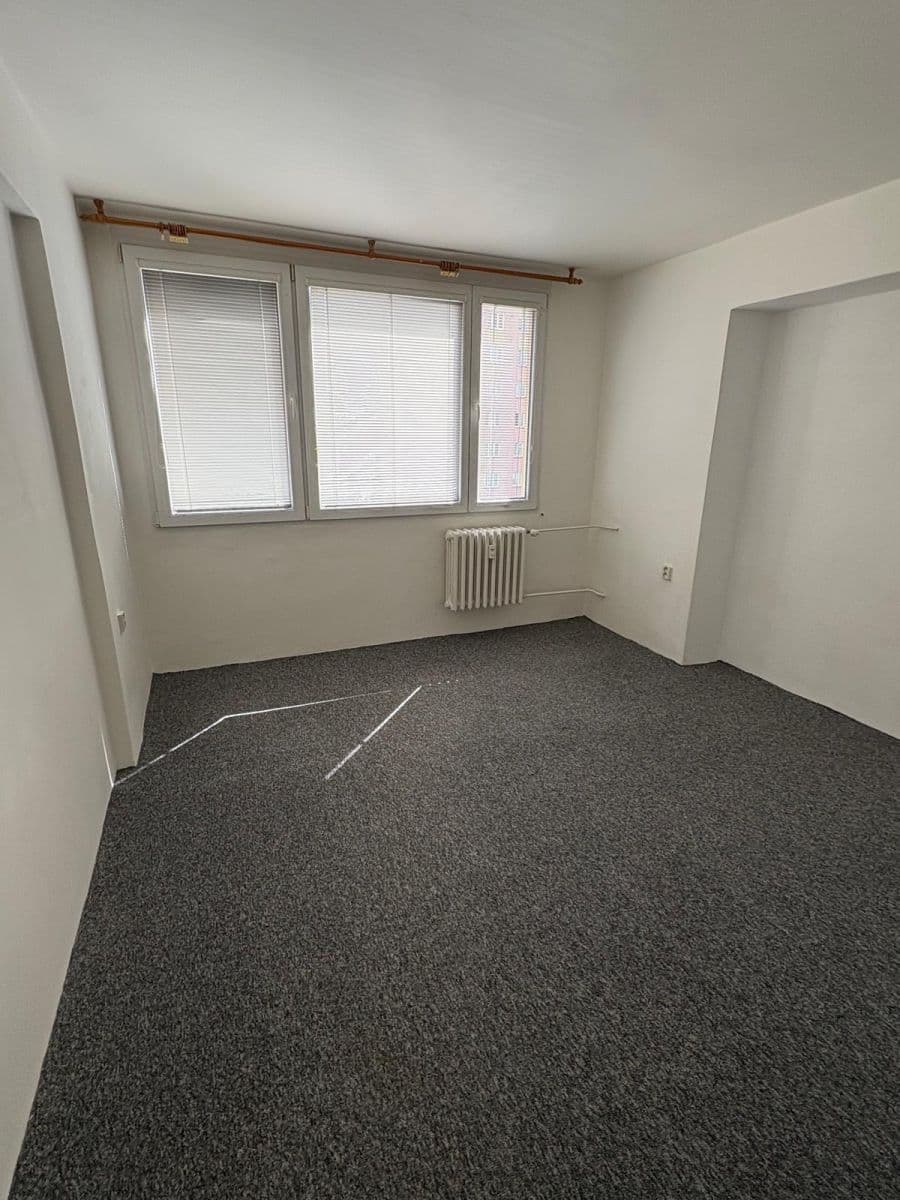 Pronájem bytu 3+1 68 m², Na Bezděkově, Benešov, Středočeský kraj Pronájem bytu 3+1 68 m², Na Bezděkově, Benešov, Středočeský kraj