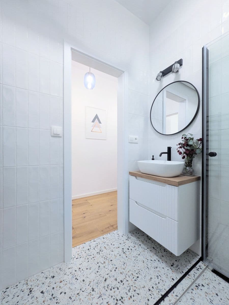 Pronájem bytu 1+kk 30 m², Petrohradská, Praha, Praha Pronájem bytu 1+kk 30 m², Petrohradská, Praha, Praha