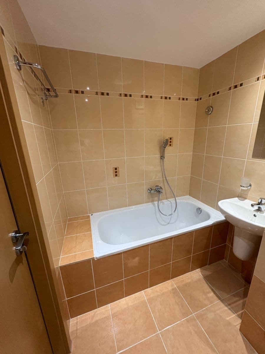 Pronájem bytu 2+kk 46 m², Střelničná, Praha, Praha Pronájem bytu 2+kk 46 m², Střelničná, Praha, Praha