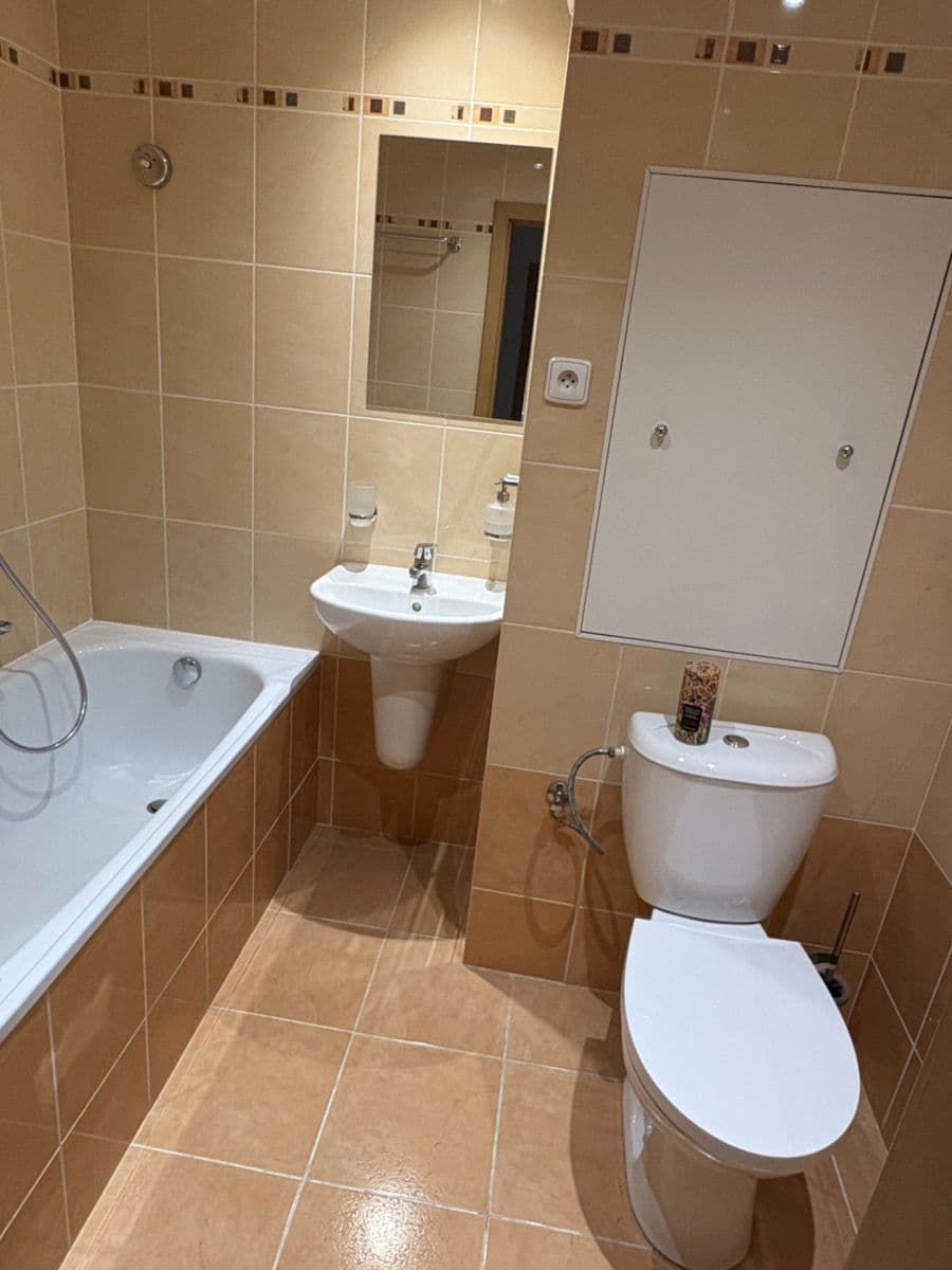 Pronájem bytu 2+kk 46 m², Střelničná, Praha, Praha Pronájem bytu 2+kk 46 m², Střelničná, Praha, Praha